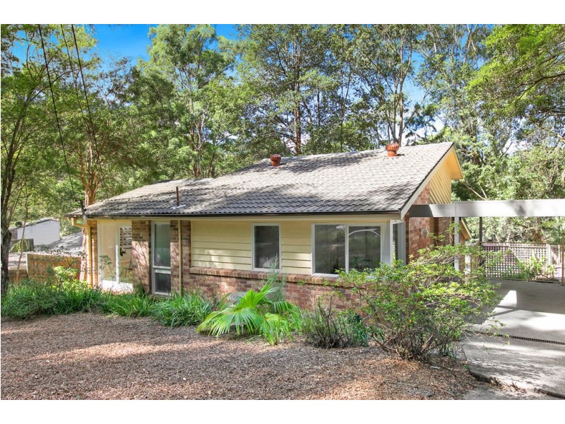 15 Pembroke Avenue, Turramurra NSW 2074