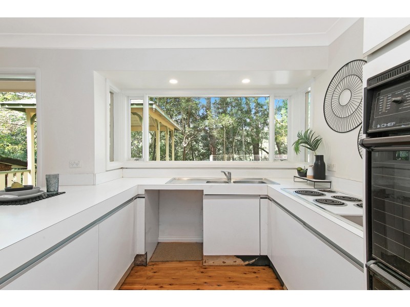 15 Pembroke Avenue, Turramurra NSW 2074