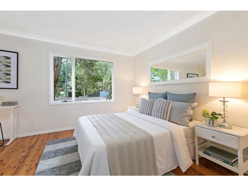 15 Pembroke Avenue, Turramurra NSW 2074