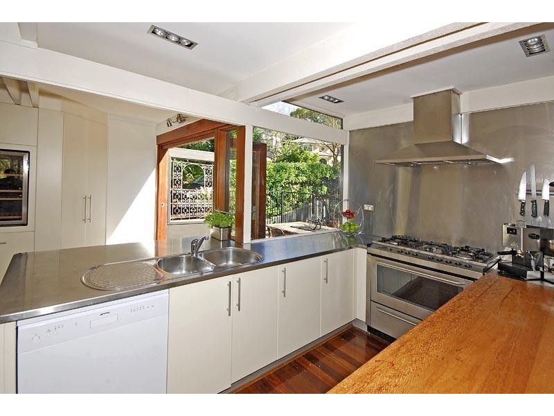 1 LINIGEN PLACE, St Ives NSW 2075