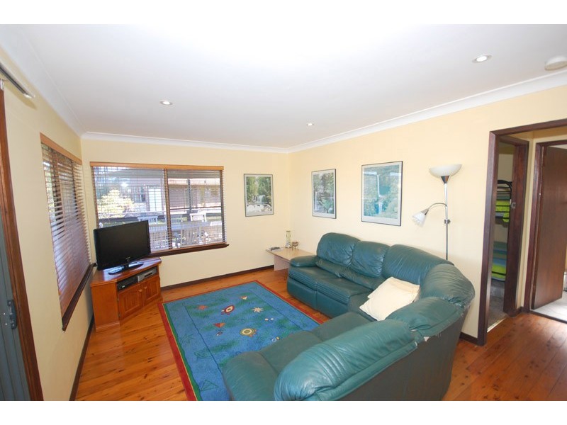 57 North Avoca Drive, North Avoca NSW 2260