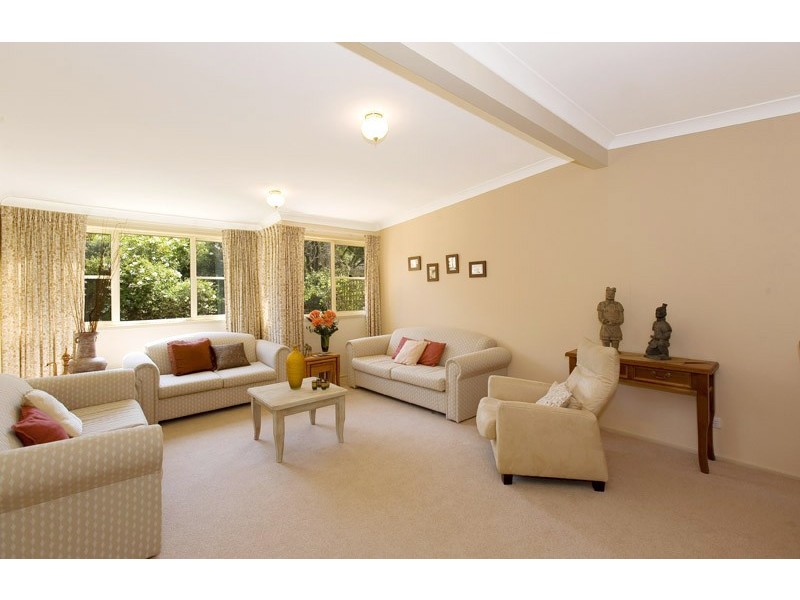 244 WARRIMOO AVENUE, St Ives NSW 2075