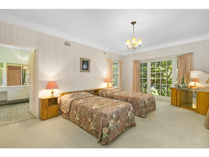 19 Torokina Avenue, St Ives NSW 2075