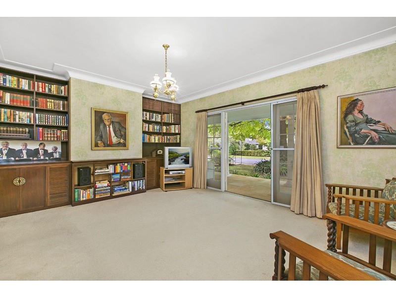 19 Torokina Avenue, St Ives NSW 2075