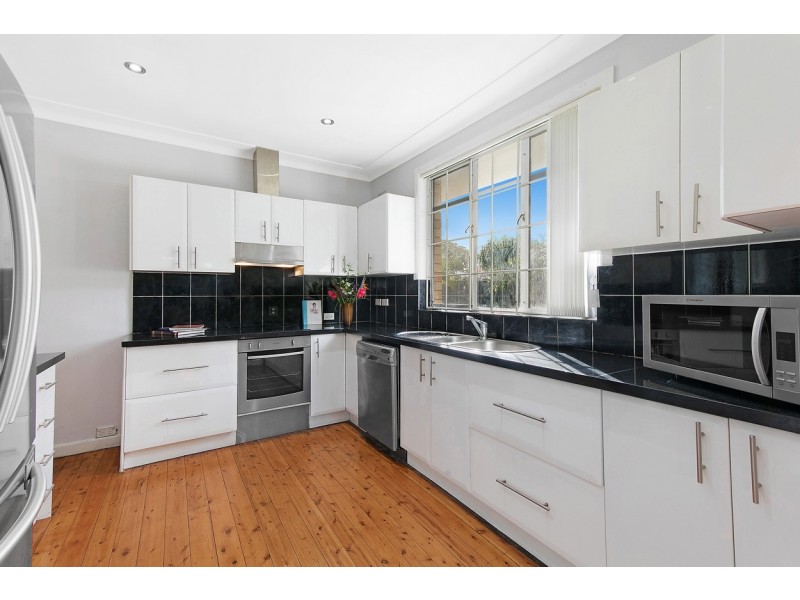 2 Waterhouse Avenue, St Ives NSW 2075