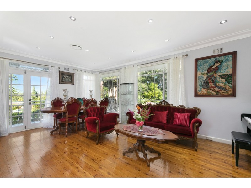 2 Waterhouse Avenue, St Ives NSW 2075