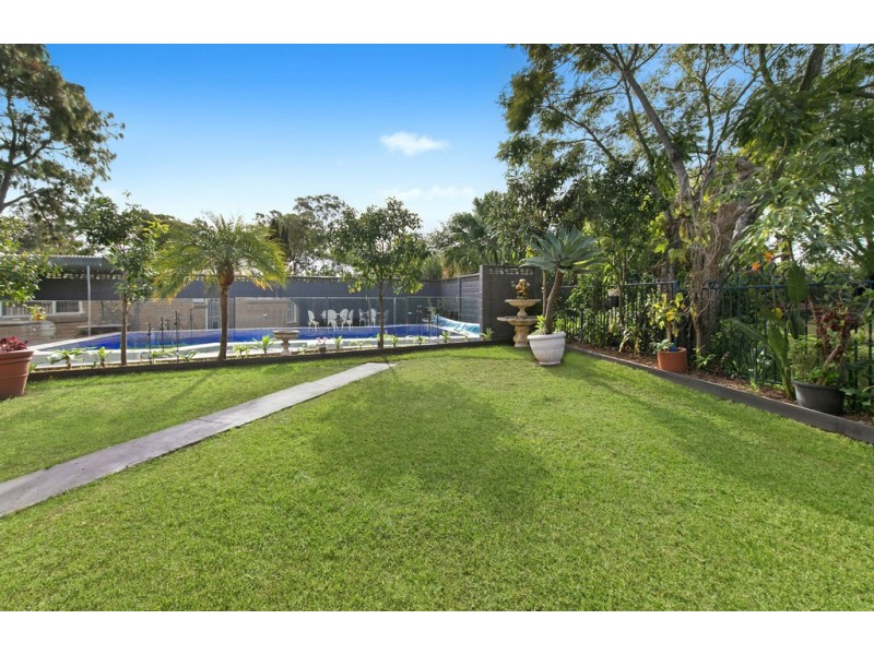 2 Waterhouse Avenue, St Ives NSW 2075