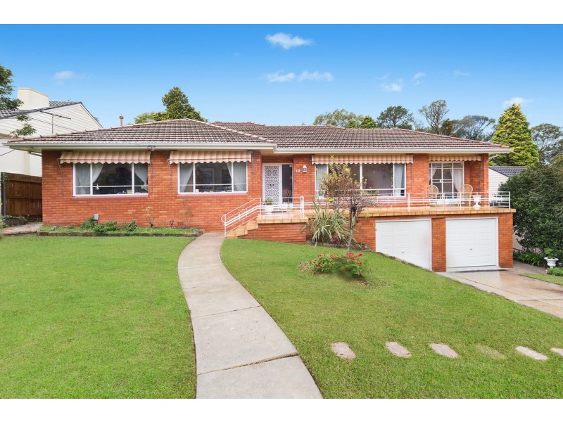 10 Lynbara Avenue, St Ives NSW 2075