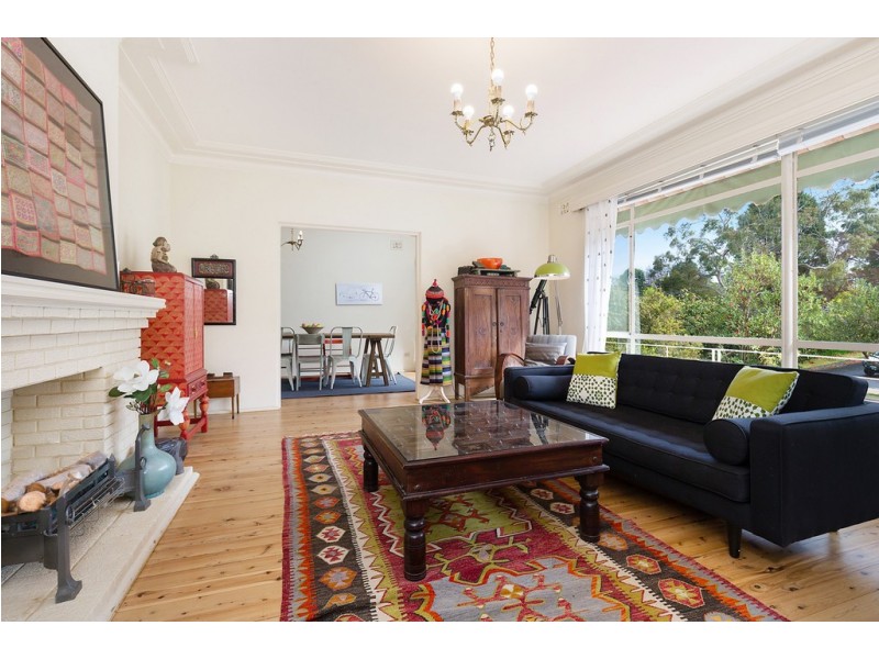 10 Lynbara Avenue, St Ives NSW 2075