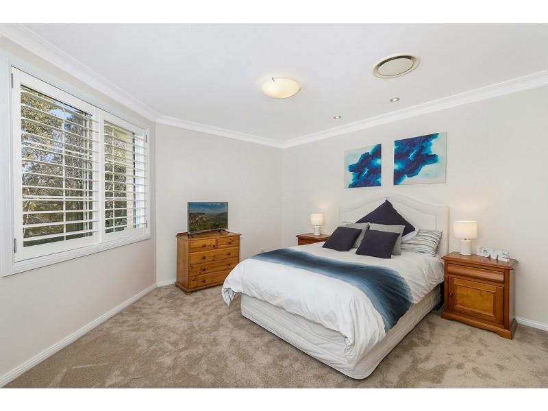 30 Hillcrest Drive, St Ives NSW 2075