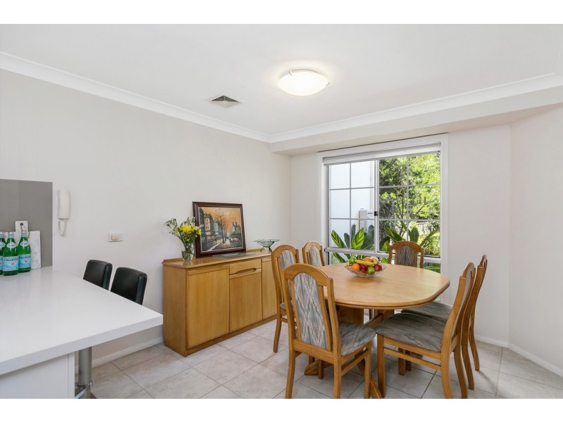 30 Hillcrest Drive, St Ives NSW 2075