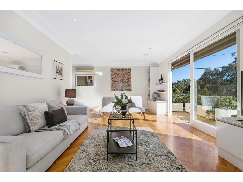 12 Lynbara Avenue, St Ives NSW 2075