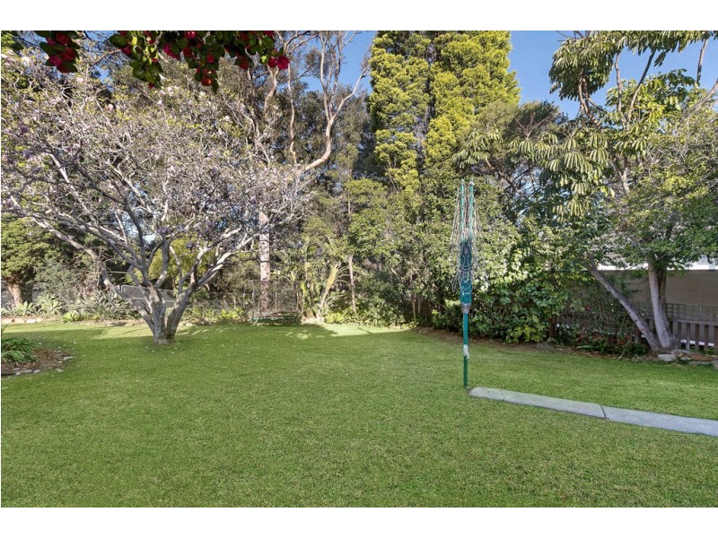12 Lynbara Avenue, St Ives NSW 2075