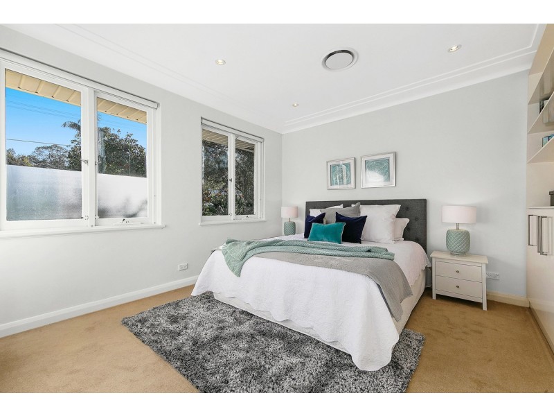 12 Lynbara Avenue, St Ives NSW 2075