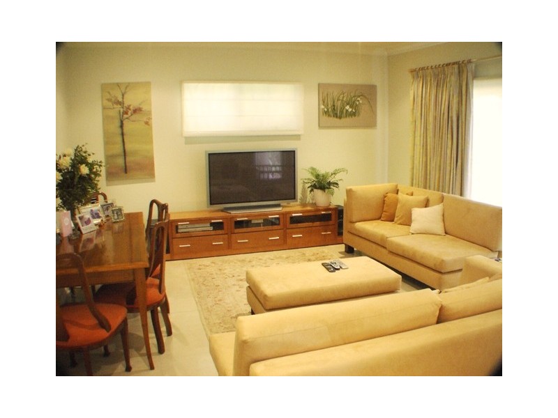 73 KILLEATON STREET, St Ives NSW 2075