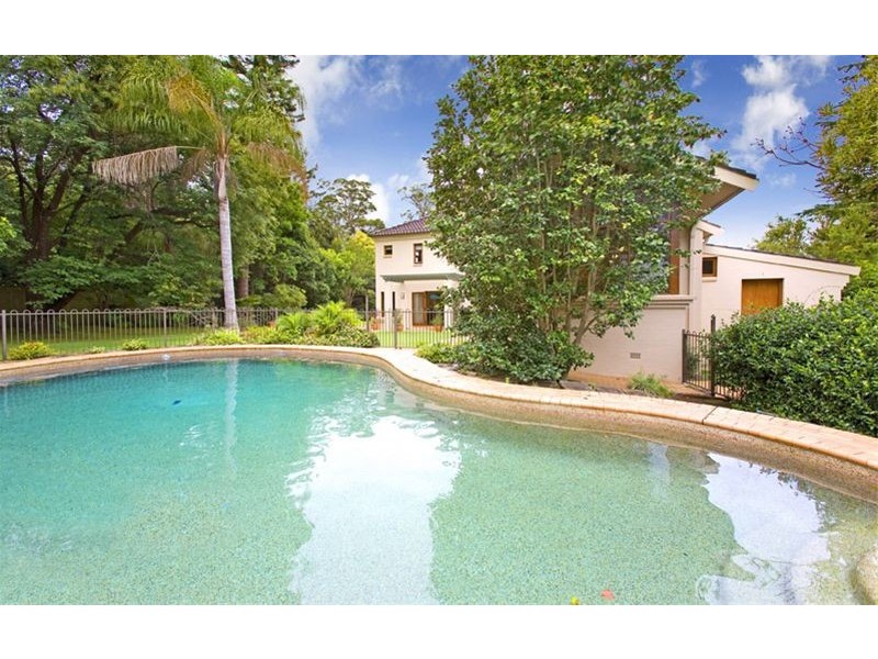 42 COLLINS ROAD, St Ives NSW 2075