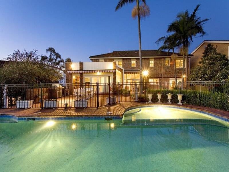 3 HAYLE STREET, St Ives NSW 2075