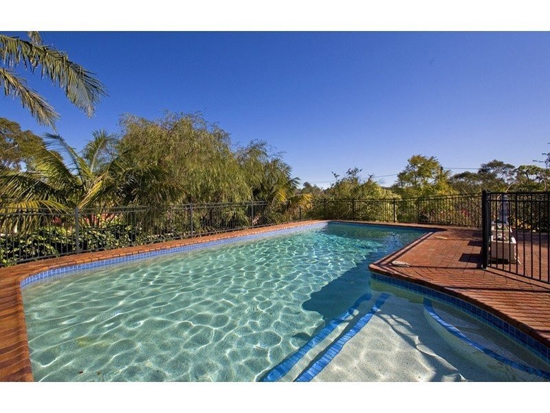 3 HAYLE STREET, St Ives NSW 2075