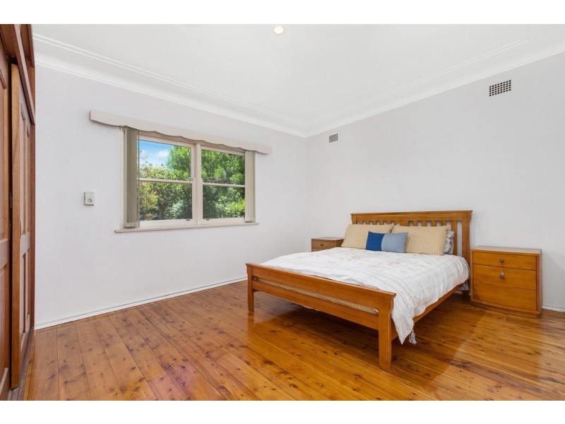 7 Putarri Avenue, St Ives NSW 2075