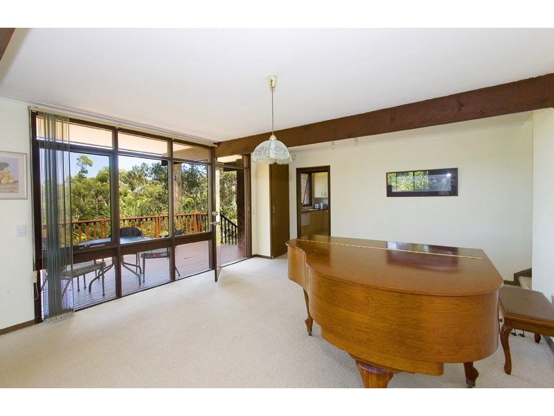 60 HUNTER AVENUE, St Ives NSW 2075