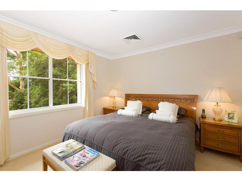 20 CATES PLACE, St Ives NSW 2075