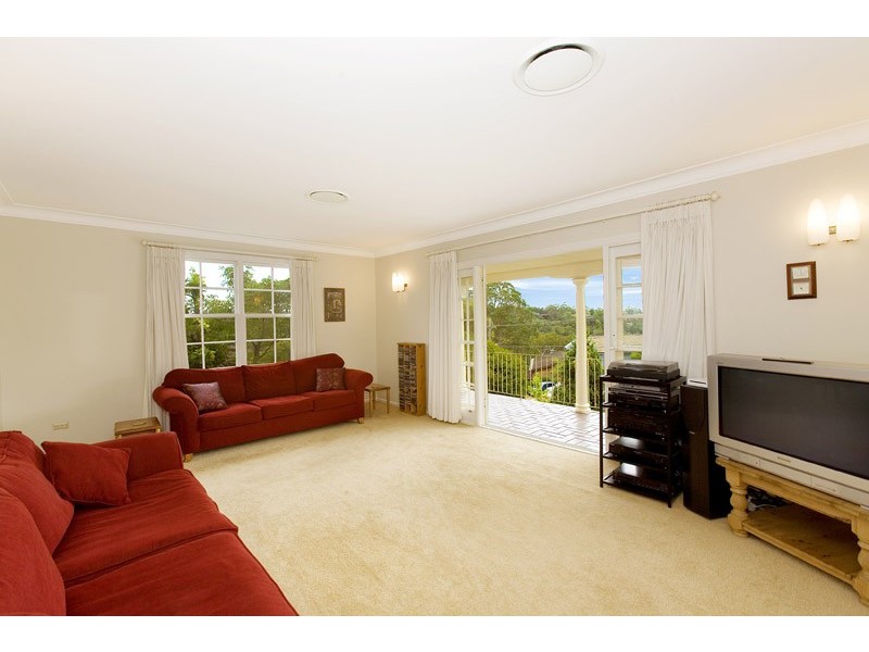 22 NICHOLSON AVENUE, St Ives NSW 2075