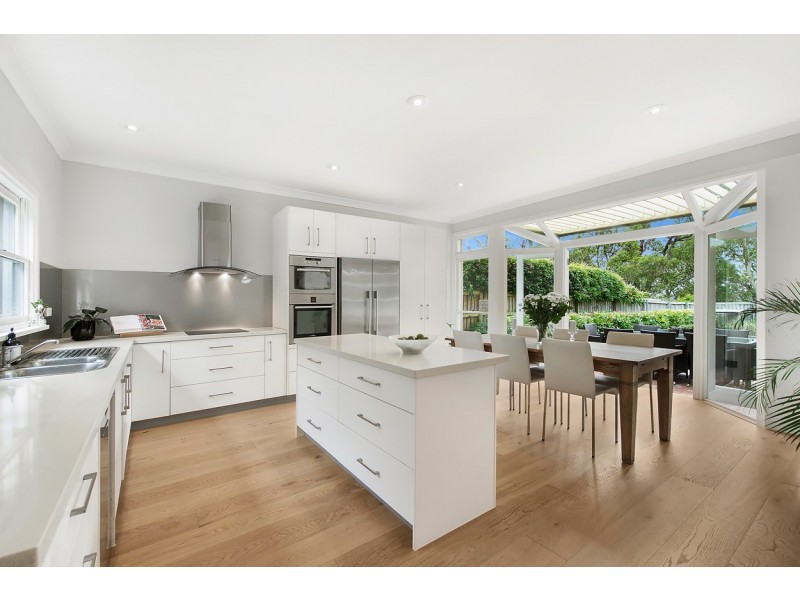 6 Paul Avenue, St Ives NSW 2075