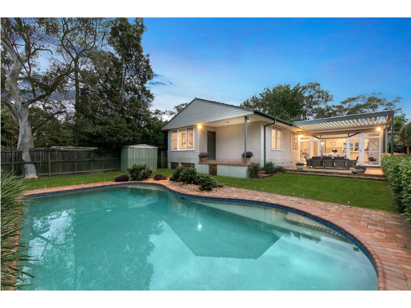 6 Paul Avenue, St Ives NSW 2075