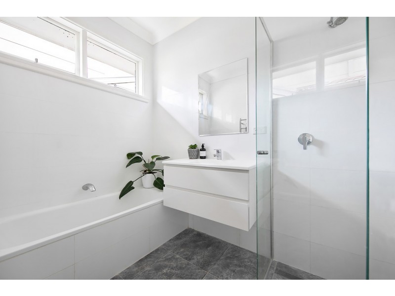 6 Paul Avenue, St Ives NSW 2075