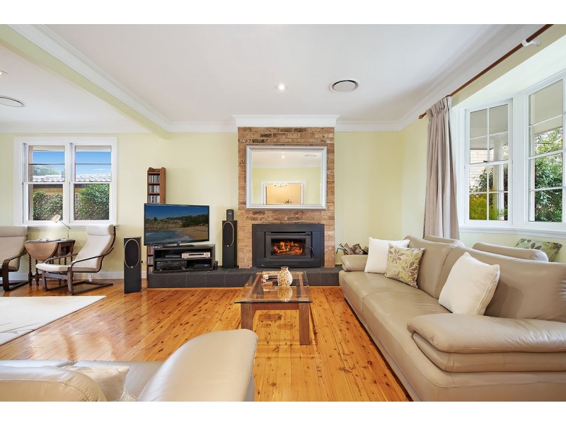 6 Hassell Street, St Ives NSW 2075