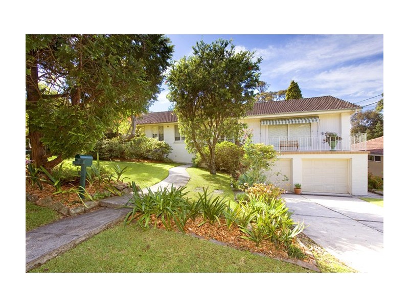 12 LYNBARA AVENUE, St Ives NSW 2075