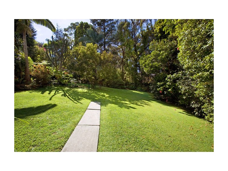 12 LYNBARA AVENUE, St Ives NSW 2075