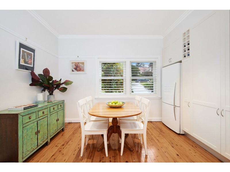 27 Pentecost Avenue, St Ives NSW 2075