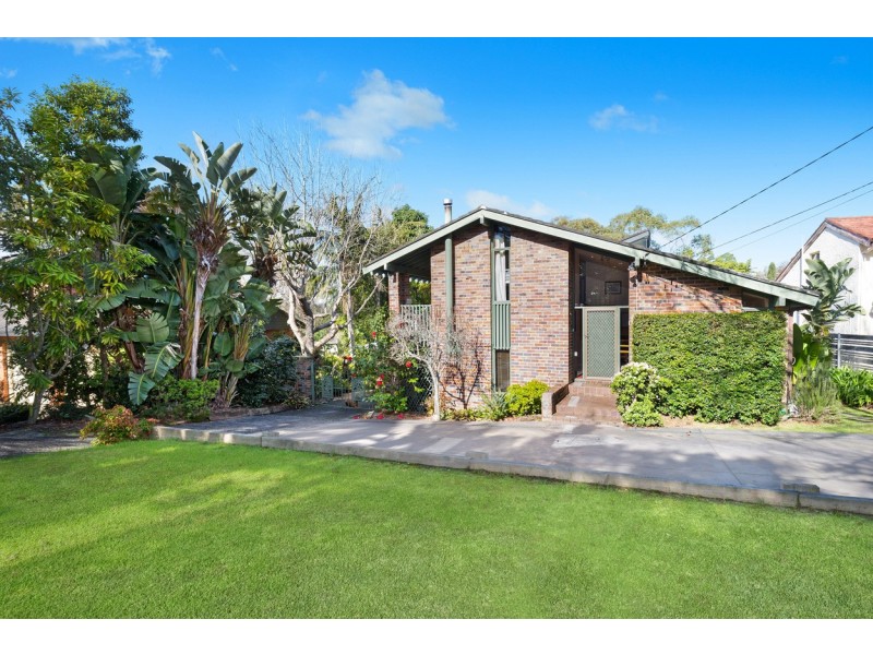 19 Phillip Road, St Ives NSW 2075