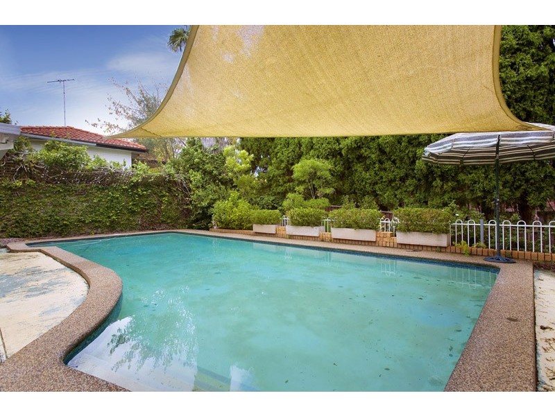 14 BRALLAS AVENUE, St Ives NSW 2075