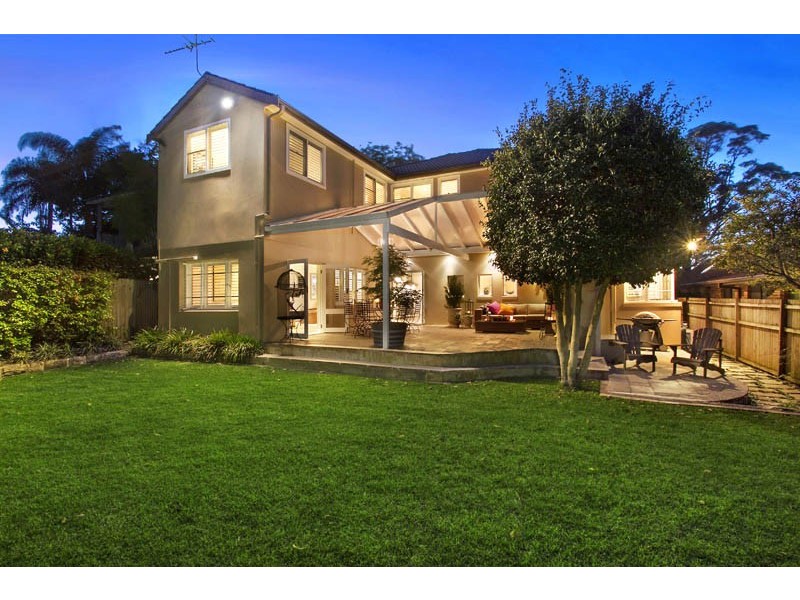 11 Benaroon Avenue, St Ives NSW 2075