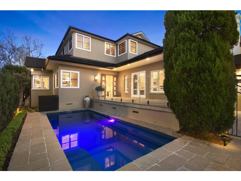 11 Benaroon Avenue, St Ives NSW 2075