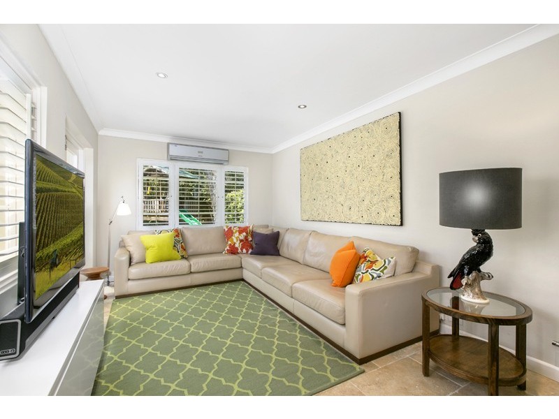 11 Benaroon Avenue, St Ives NSW 2075