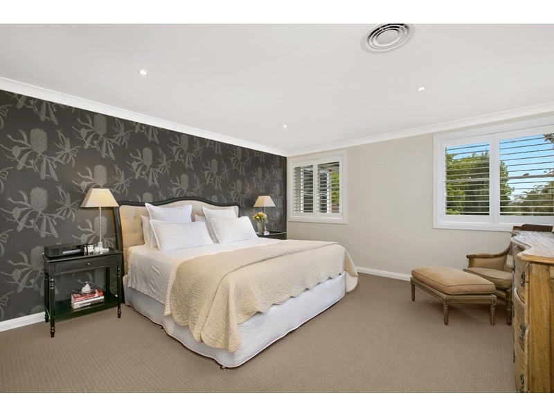 11 Benaroon Avenue, St Ives NSW 2075