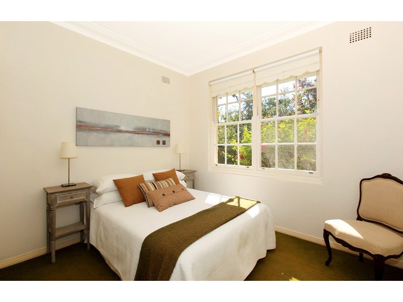 35 EASTERN ARTERIAL ROAD, St Ives NSW 2075