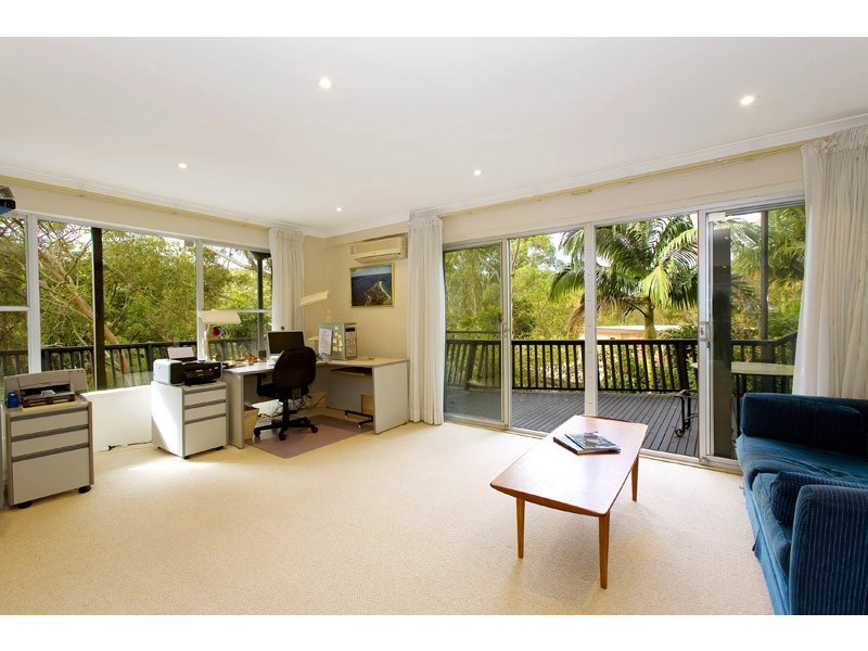 2 CASSANDRA AVENUE, St Ives NSW 2075