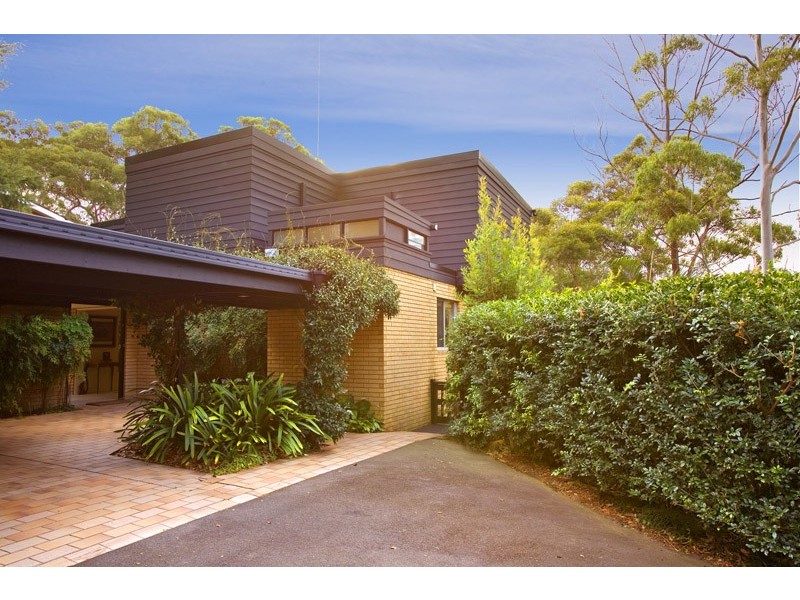 2 CASSANDRA AVENUE, St Ives NSW 2075