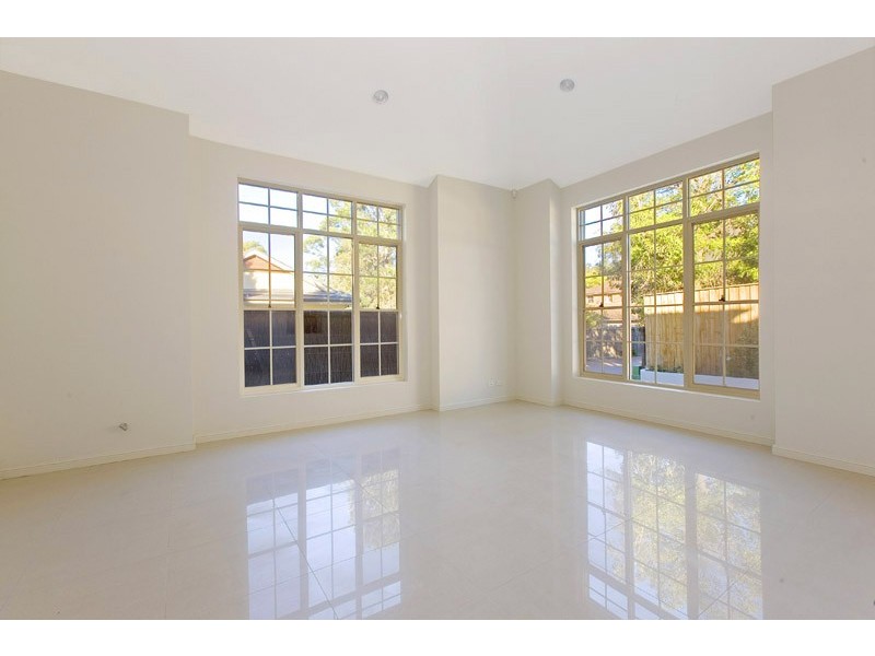 32 THE CHASE ROAD, Turramurra NSW 2074