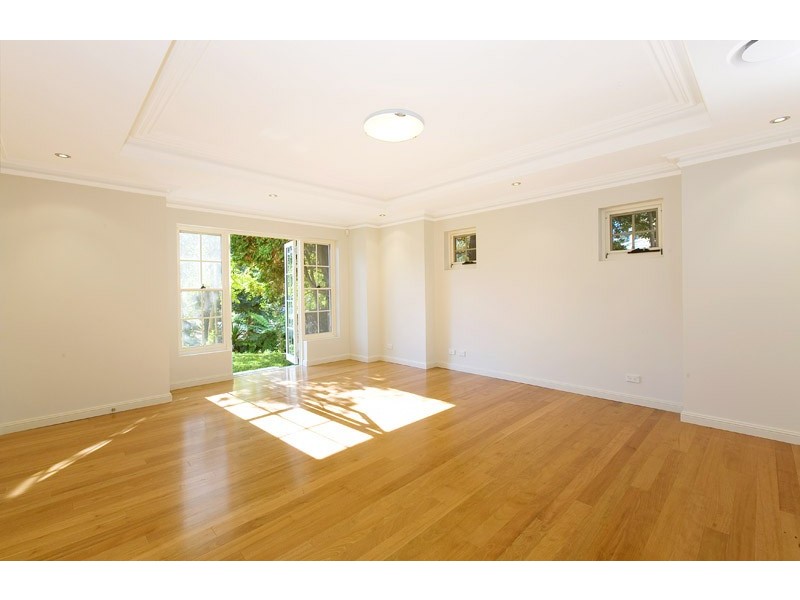 32 THE CHASE ROAD, Turramurra NSW 2074