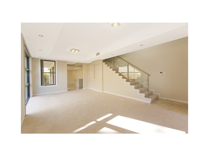 17 PORTERS LANE, St Ives NSW 2075