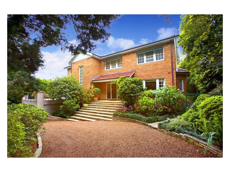 15 KNOWLMAN AVENUE, Pymble NSW 2073