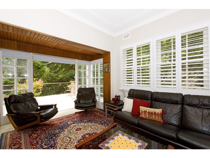 15 KNOWLMAN AVENUE, Pymble NSW 2073