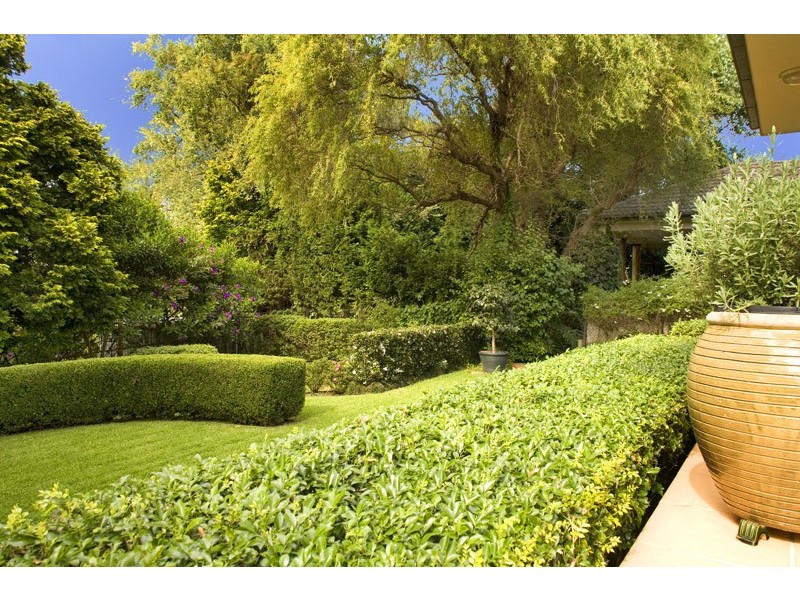 419 MONA VALE ROAD, St Ives NSW 2075