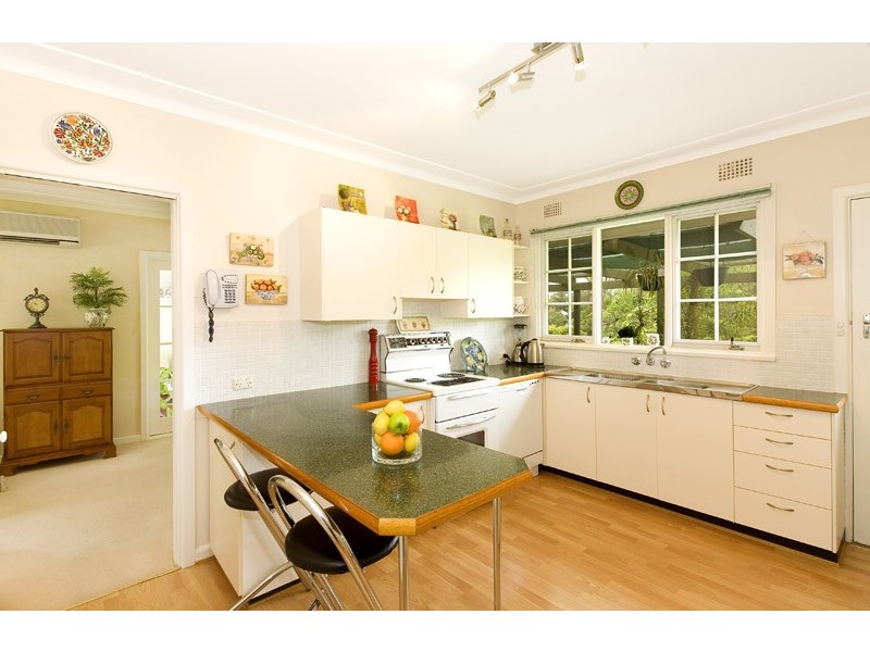 49 GREVILLEA AVENUE, St Ives NSW 2075