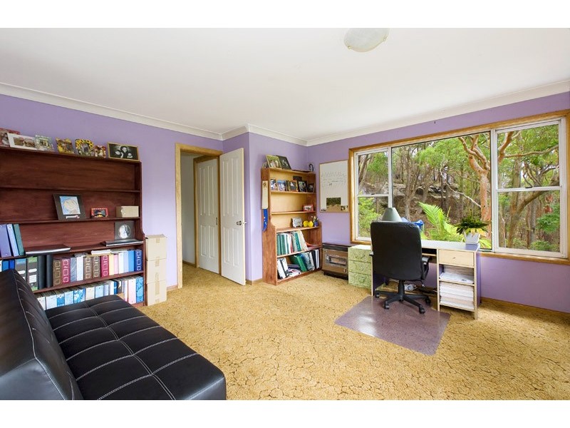 24 GREVILLEA AVENUE, St Ives NSW 2075